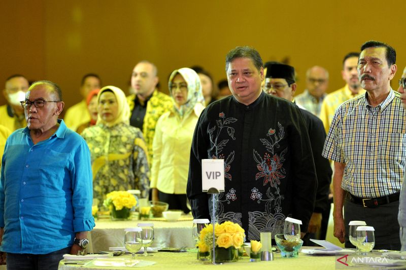  Goyang Kursi Ketum Golkar Airlangga oleh Jokowi-Gibran
