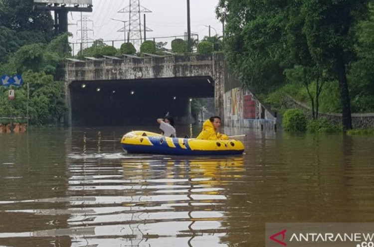 Banjir Jakarta Diklaim Sudah Relatif Terkendali, Anies: Atas Izin Allah