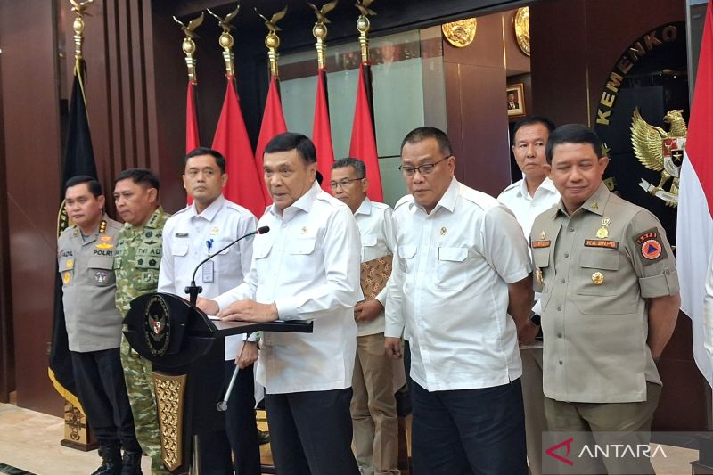 Menko Polkam Larang Pemprov Kalteng-Kalbar Terbitkan Izin Pembakaran Buka Kebun Baru 