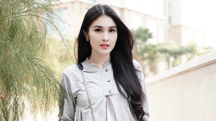 Miliki Rambut Hitam Berkilau dan Lebat dengan 3 Bahan Alami Ini
