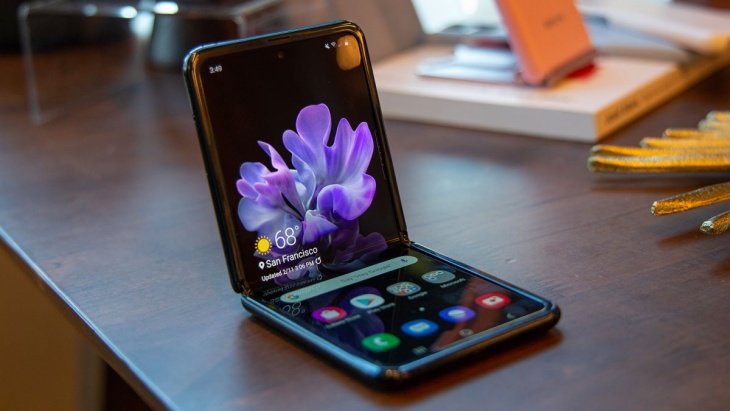 Samsung Galaxy Z Flip 3 Hadir dengan Konsep Futuristik