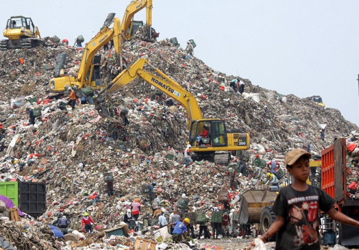 Sekda Jabar: Jika Ditumpuk, Sampah Se-Indonesia Jauh Lebih Tinggi dari Monas