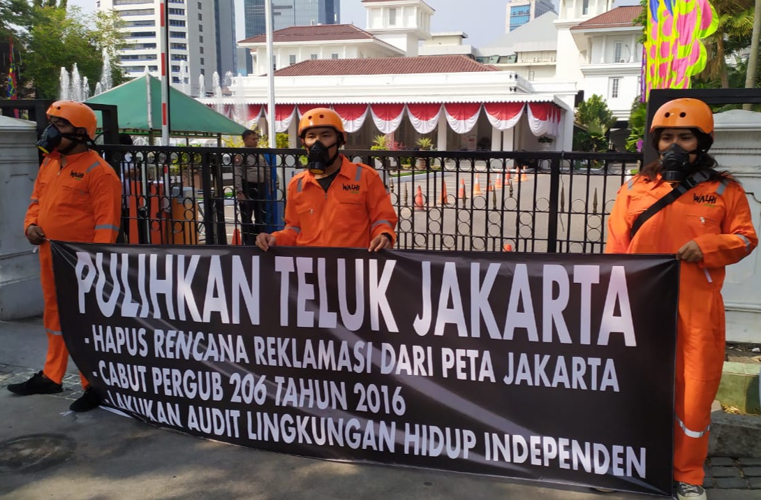 walhi demo reklamasi