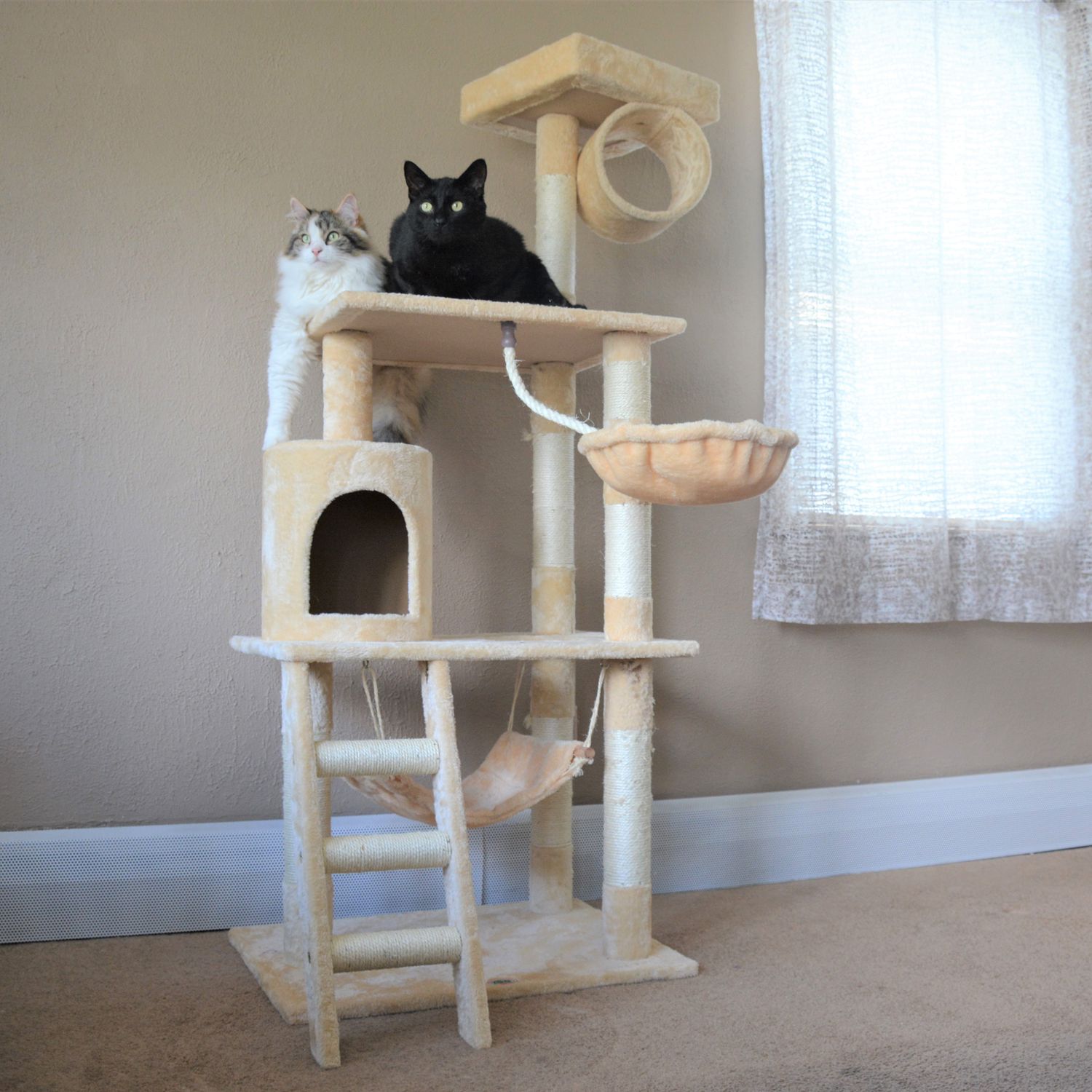 Cat tree. (Foto thespurcepet)