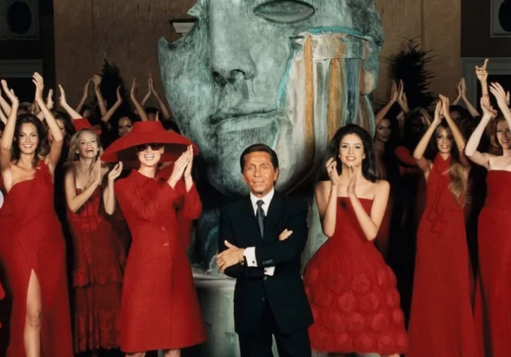 Perancang Busana Italia Valentino Meninggal Dunia di Usia 93 Tahun