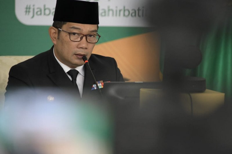 Gubernur Jabar Ridwan Kamil di Gedung Pakuan, Kota Bandung, Rabu (1/7/2020). (ANTARA/HO-Dok Humas Pemprov Jabar)