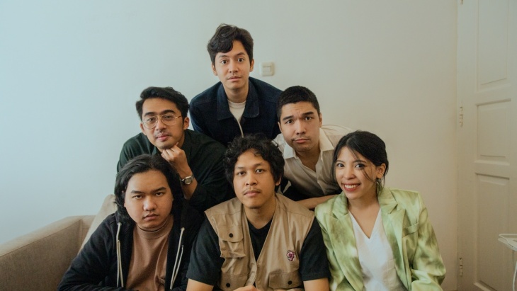 Hiruk Pikuk Kota Metropolitan Terangkum dalam Album Debut Lomba Sihir