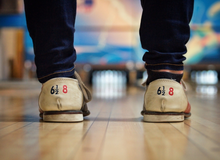 Sepatu Bowling (Foto: Unsplash/Benjamin Faust)