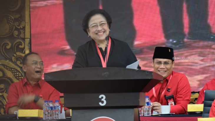 Megawati Soekarnoputri saat berpidato pada Rakornas PDIP. (Antaranews)