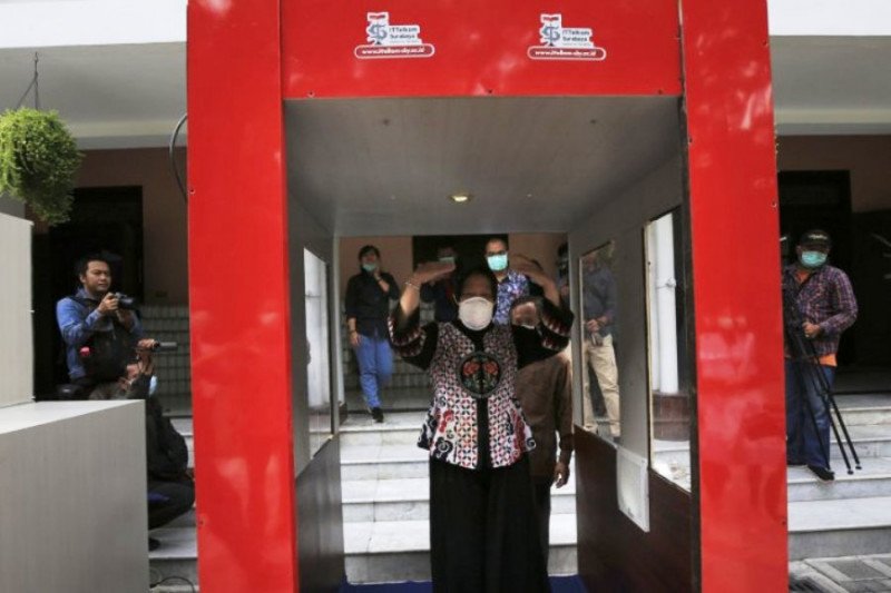 DPR Minta BUMN Produksi Massal Bilik Disinfektan