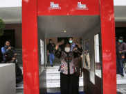 DPR Minta BUMN Produksi Massal Bilik Disinfektan