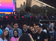 Bersahabat, Isyana Temani Raisa Manggung di WTF 2017