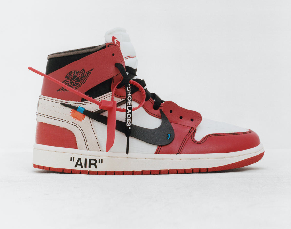 NIKE AIR JORDAN 1