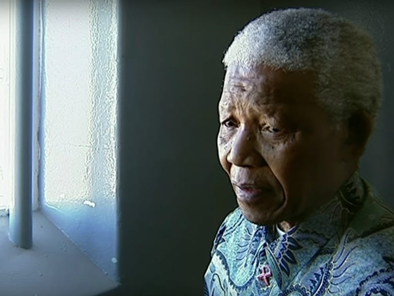 Mandela menghabiskan 18 tahun pada sel ini. (Foto BBC News)