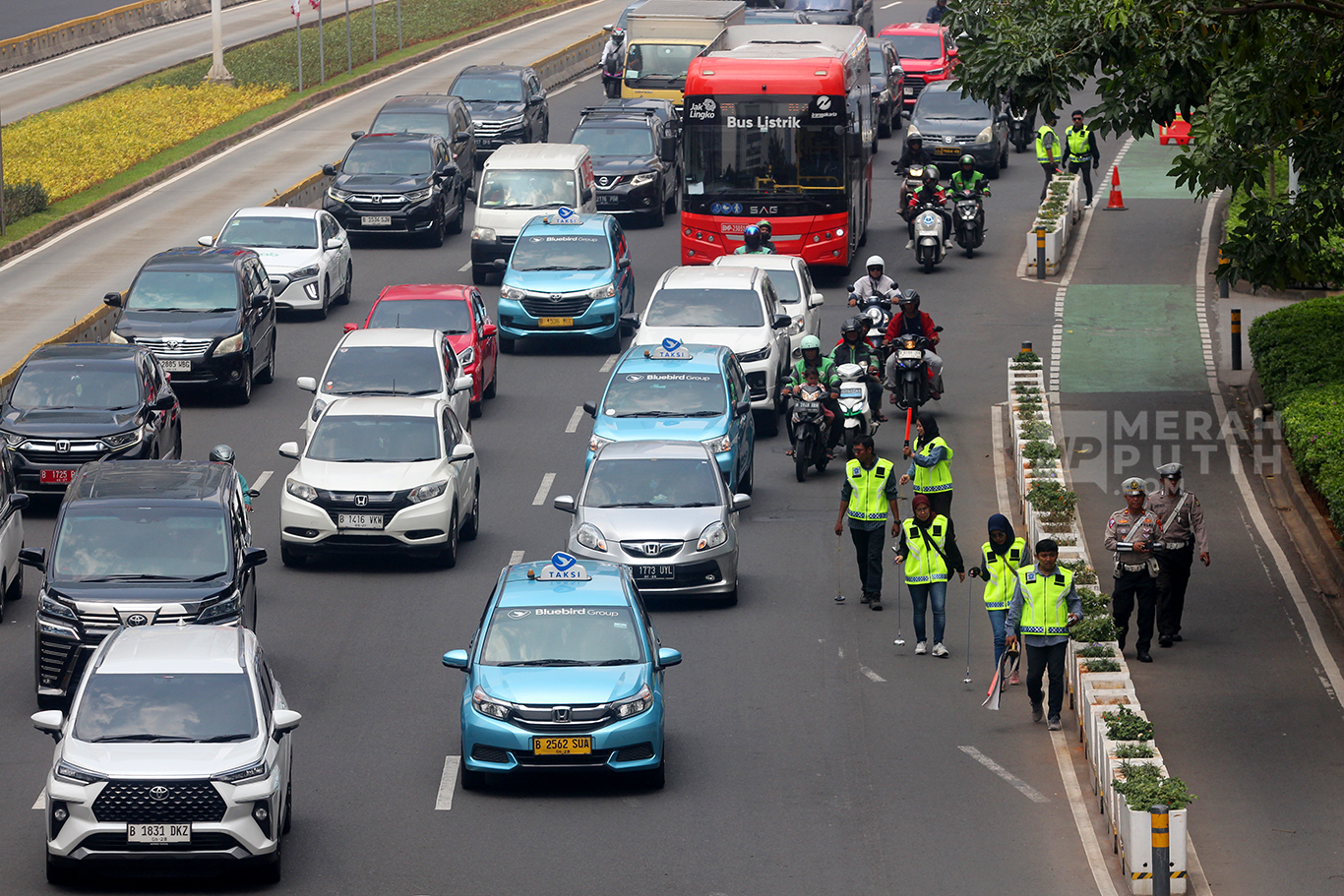 Operasi Ranjau Paku Jelang Kedatangan Paus Fransiskus di Jakarta