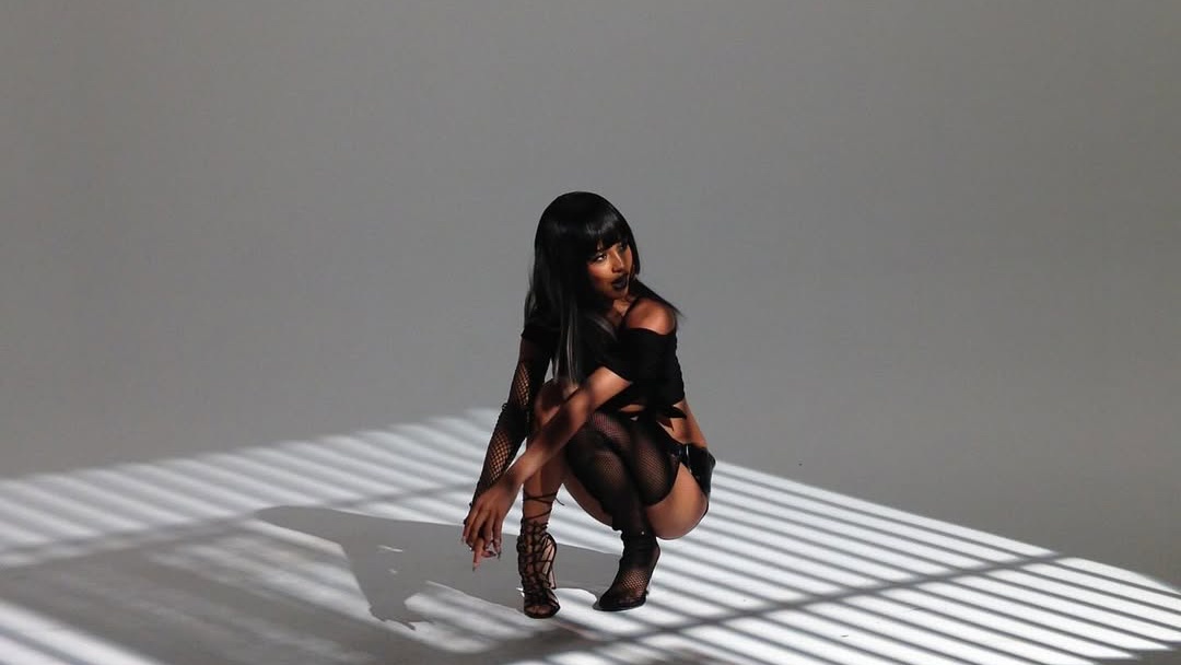 Lirik 'CHANEL' Milik Tyla