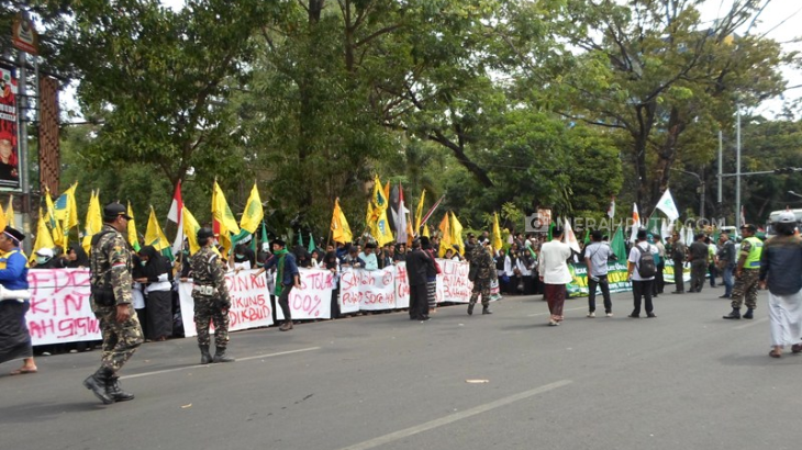 Puluhan Ribu Warga NU Soloraya Tolak Full Day School