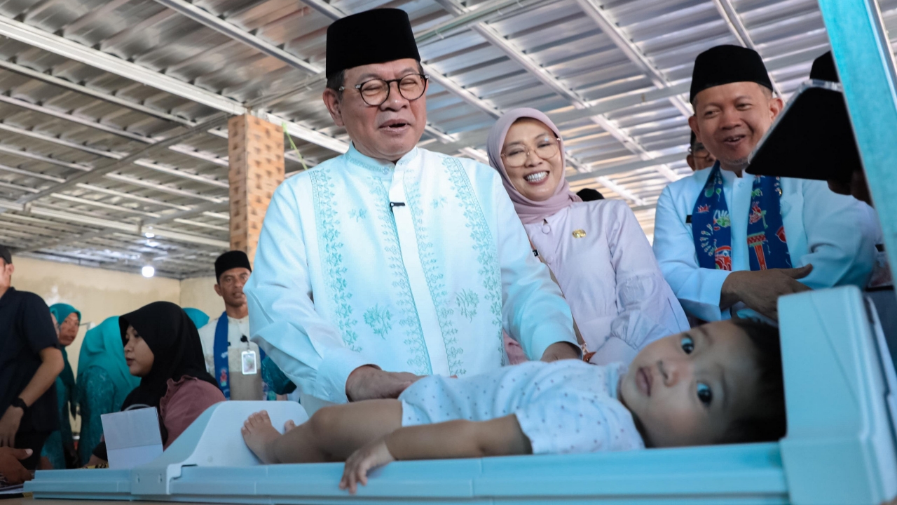 Pramono Anung Soroti Pendidikan dan Kesehatan Saat Kunjungan ke Kepulauan Seribu