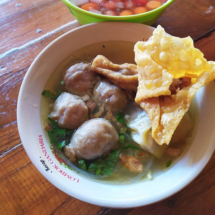 Bakso makanan khas Indonesia yang banyak disukai turis asing. (Foto: instagram.com/baksocakranmangkurejo)