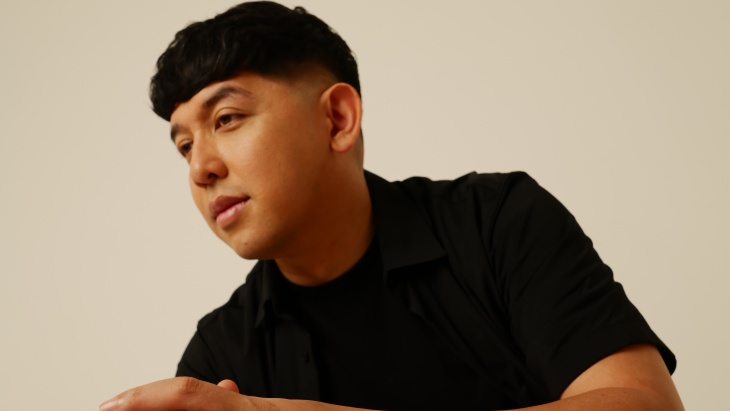Donne Maula Ciptakan Lagu Romantis Berjudul 'Becinta Dalam Kata'