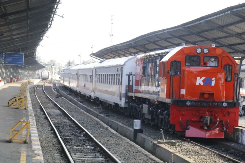10,5 Juta Orang Naik Commuter Line Area II Bandung Sepanjang Januari hingga 23 Juli