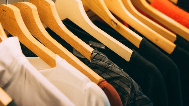 Barang Kesayangan Dilepas, Sedih atau Senang?