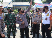 Hari Pertama PPKM Darurat, Kapolri-Panglima TNI Tinjau Penyekatan hingga Vaksinasi 