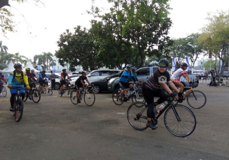 Ramaikan HUT Korlantas ke-62, Polri Gelar Gowes 'Tour De Jakarta'