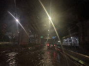 Diguyur Hujan Sampai Dini Hari, Pintu Air di Jakarta Barat Siaga Tiga