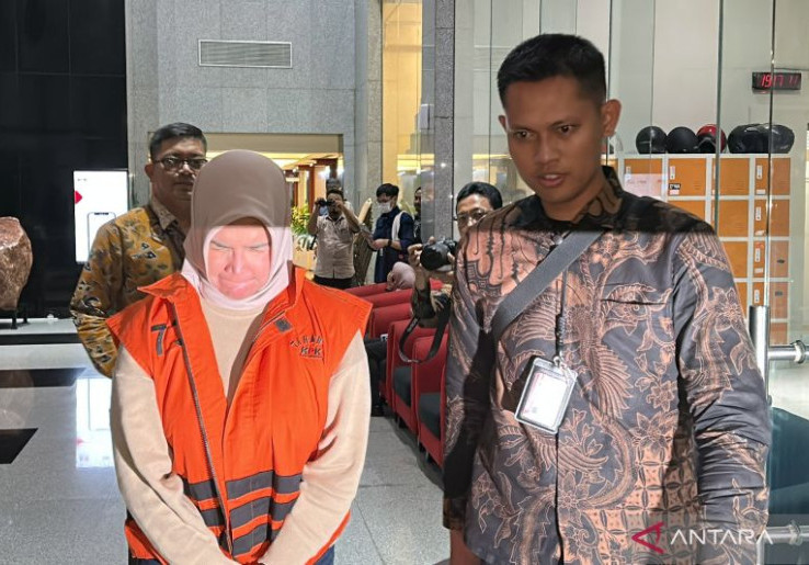 KPK Duga Putri Mendiang Eks Gubernur Kaltim Awang Faroek Kerap Minta Suap