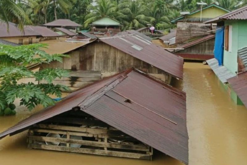 Banjir & Longsor Hantam 3 Provinsi di Sumatra, Prabowo Didesak Tetapkan Status Bencana Nasional