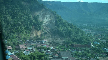 Meihat Kondisi Dampak Kerusakan Pasca Banjir Bandang Di Tapanuli Utara Sumut