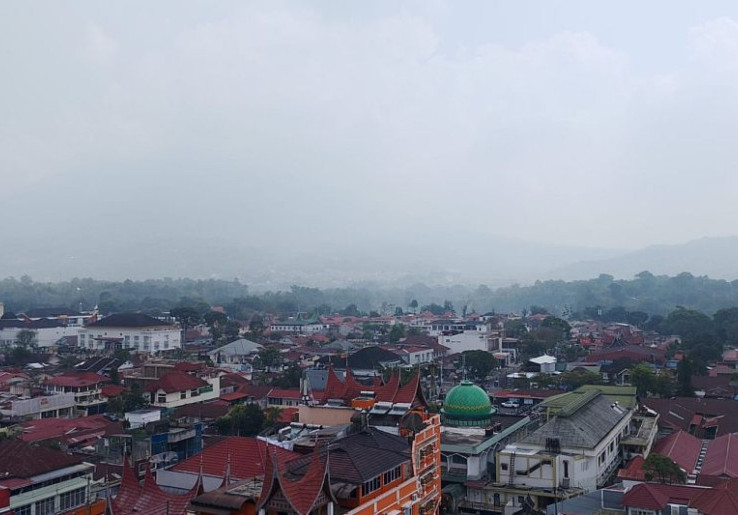  Kabut Asap Mulai Datang, Bukittinggi Imbau Warganya Pakai Masker