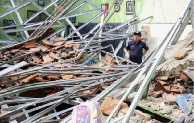 Sekolah Ambruk di Pasuruan, Polisi Tetapkan Dua Kontraktor Jadi Tersangka