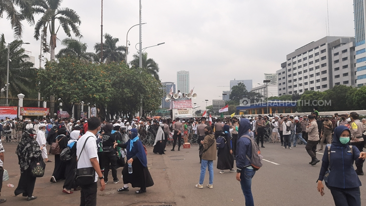 PA 212 Geruduk DPR Pastikan RUU HIP Benar-benar Dibatalkan