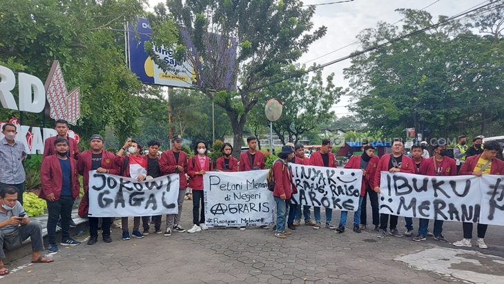 Minyak Goreng Mahal, Ratusan Mahasiswa Demo DPRD Solo