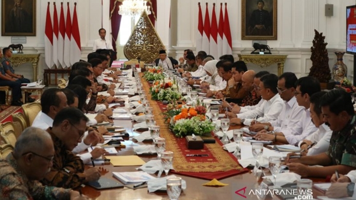 Presiden Jokowi dan Wapres Ma'ruf Amin memimpin Sidang Paripurna perdana Kabinet Indonesia Maju di Istana Merdeka Jakarta, Kamis (24/10/2019). (Bayu Prasetyo)