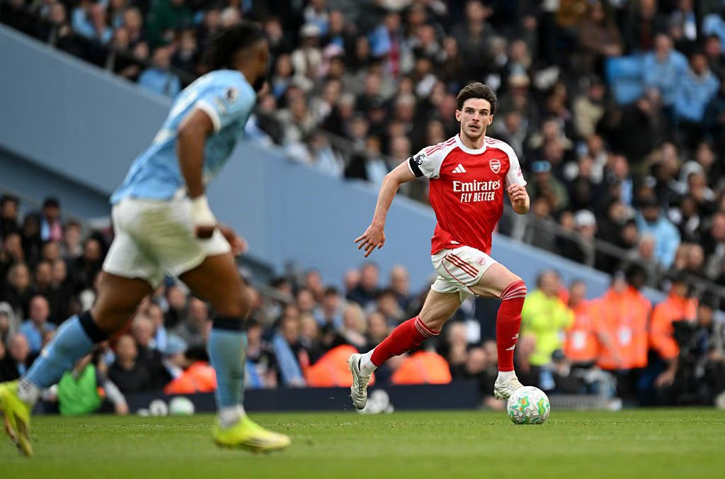 Arsenal Tertekan, Declan Rice Pastikan Perburuan Gelar Premier League Masih Hidup