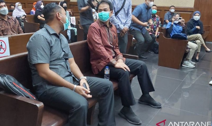 Hakim Ultimatum Azis Syamsuddin: Jangan Berpikir Lakukan Pendekatan-Pendekatan