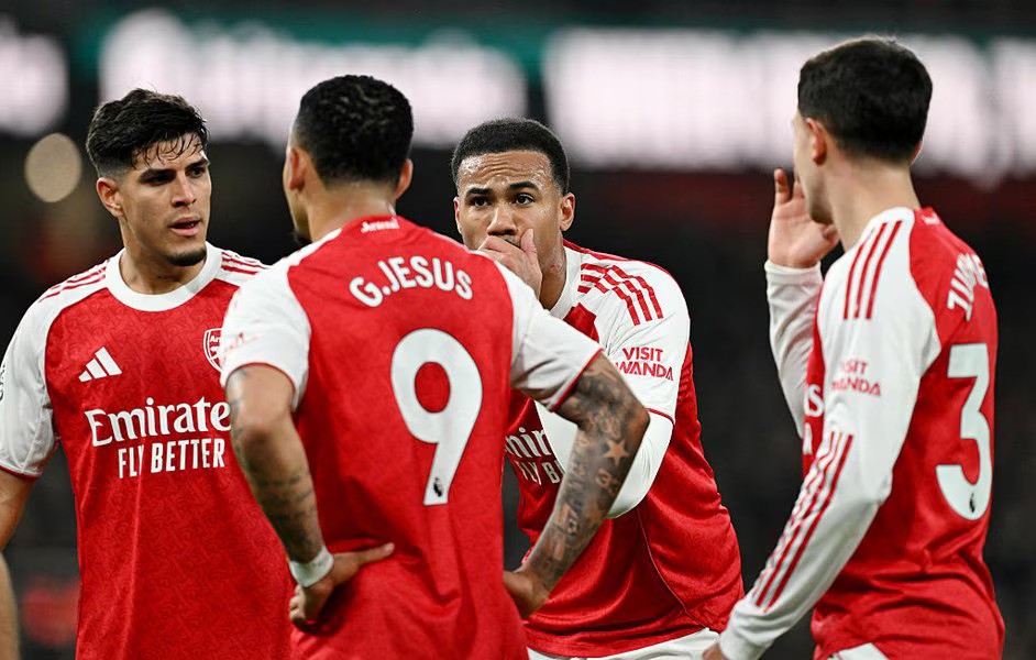 Kontroversi VAR Warnai Kekalahan Arsenal, Mulai dari Gol Patrick Dorgu hingga Handball Harry Maguire