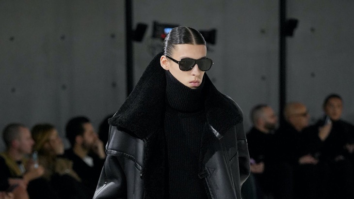 Koleksi Fall Winter Saint Laurent di Paris Fashion Week 2023