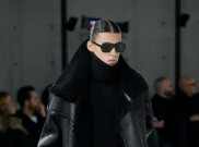 Koleksi Fall Winter Saint Laurent di Paris Fashion Week 2023