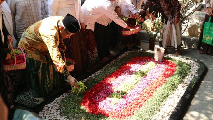 Sambut Hari Santri, PBNU Instruksikan Nahdliyin Ziarah Kubur ke Ulama-Ulama Setempat