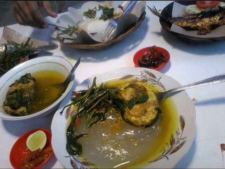 Ikan kuah kuning. (Foto: instagram.com/adhesry)
