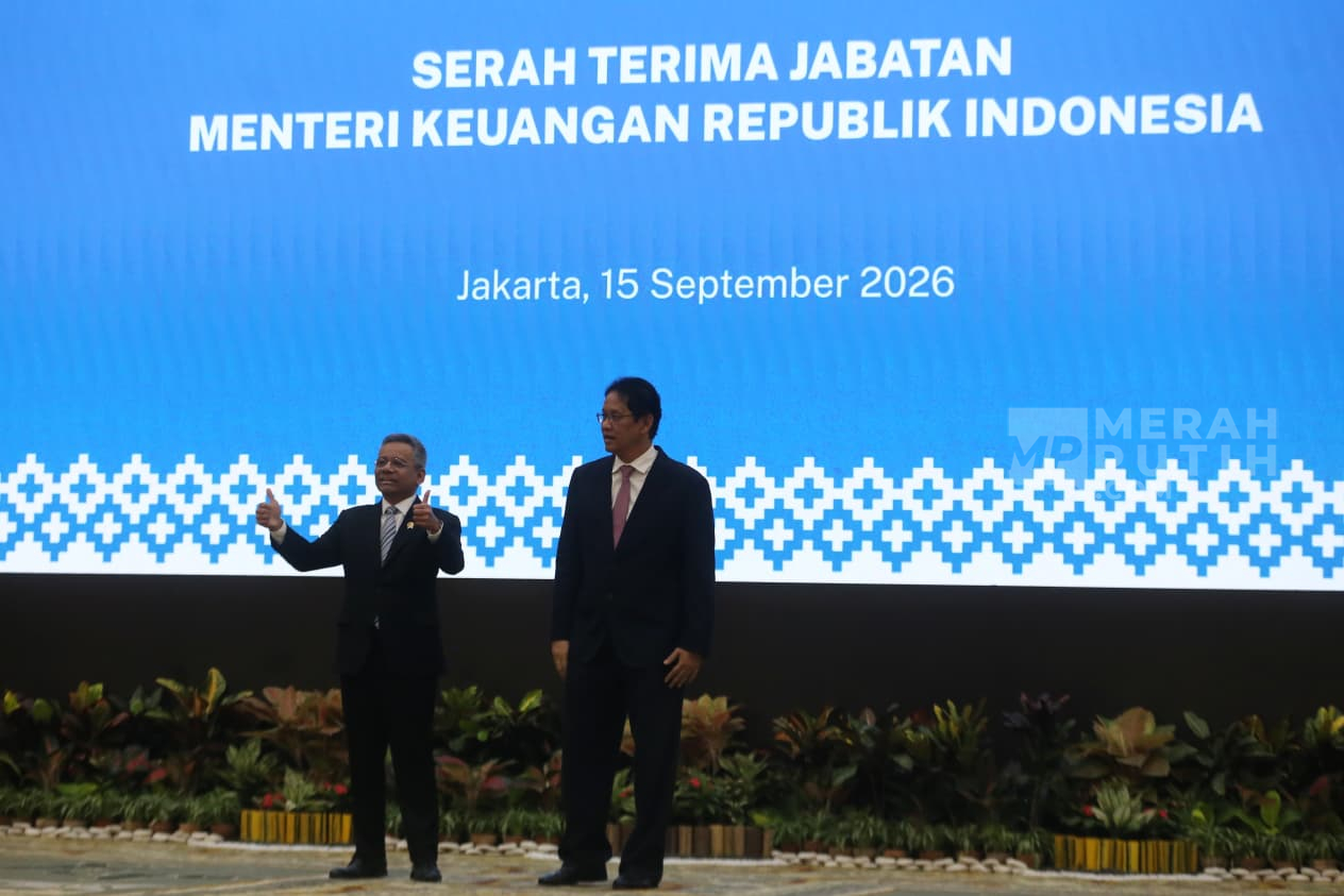 Momen Serah Terima Jabatan Menteri Keuangan Purbaya kepada Suahasil Nazara