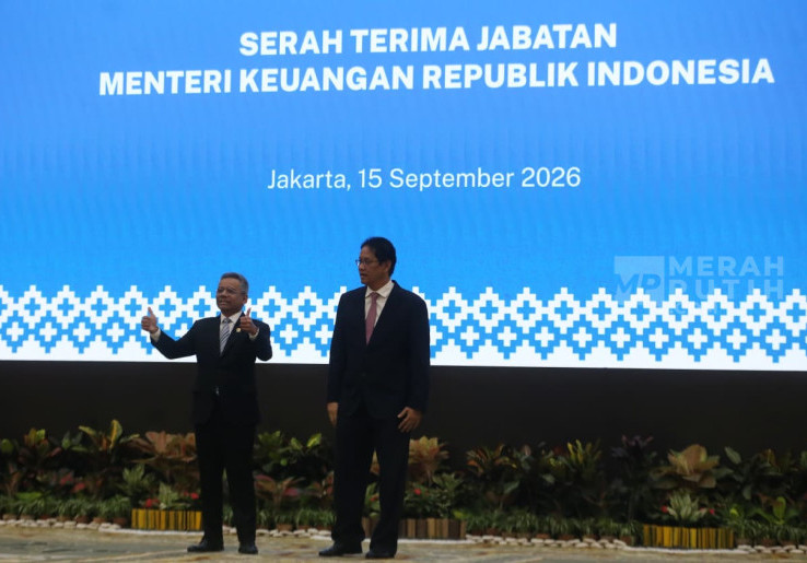 Momen Serah Terima Jabatan Menteri Keuangan Purbaya kepada Suahasil Nazara