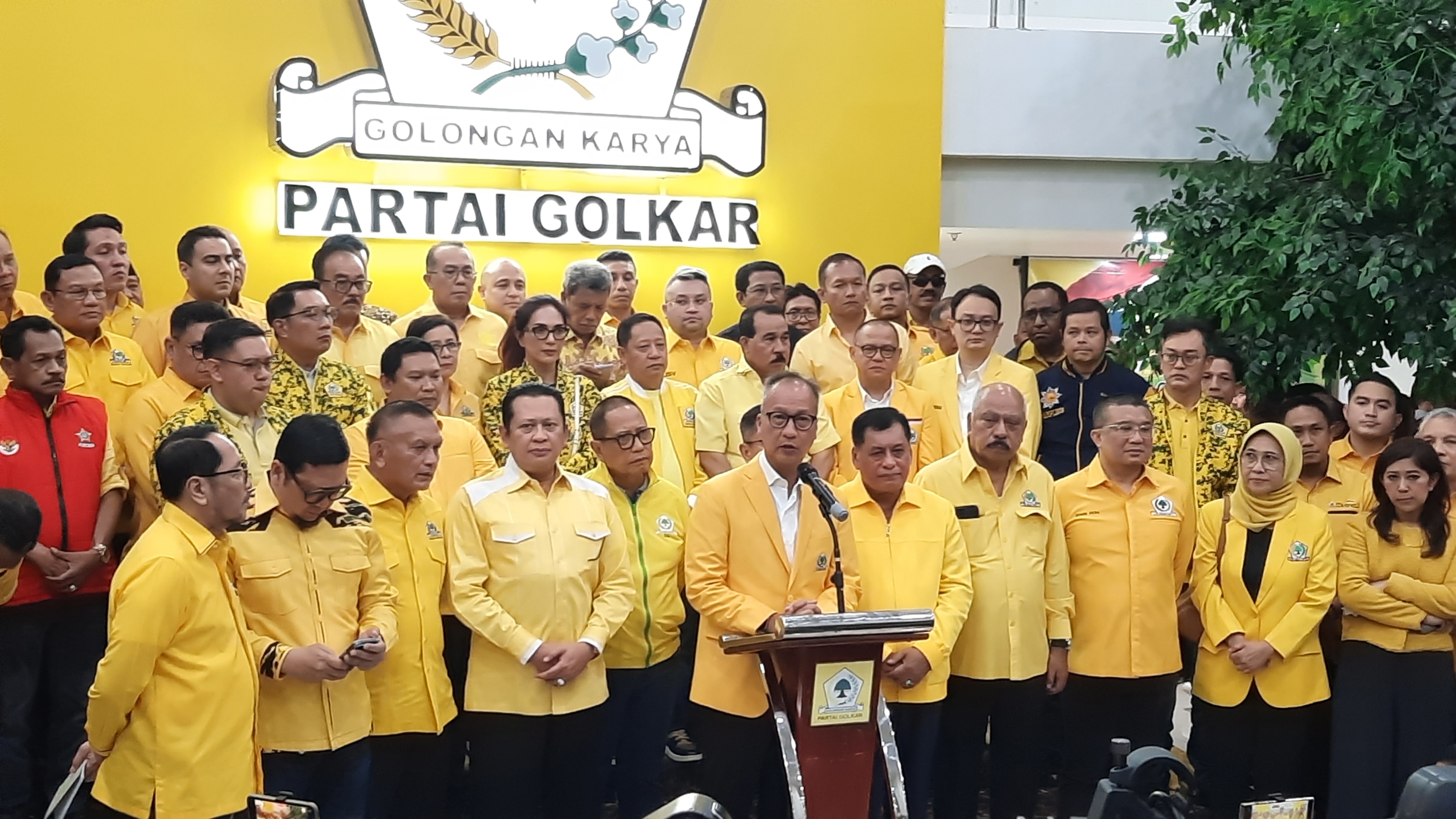  Rapat Pleno Partai Golkar Tunjuk Agus Gumiwang Jabat Plt Ketum