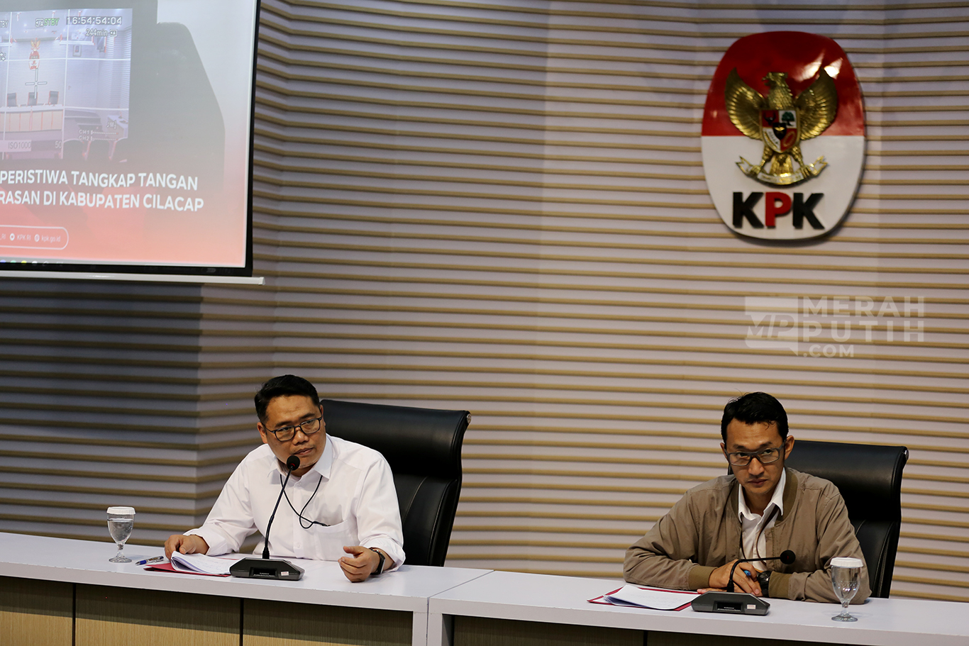 KPK Gelar Konferensi Pers OTT Bupati Cilacap Syamsul Auliya Rachman
