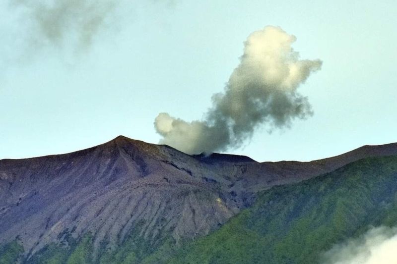 Gunung Marapi Kembali Erupsi, Warga Diimbau Waspada - Merahputih.com