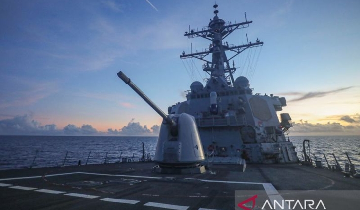 Tiongkok Usir Kapal Perusak AS dari Kepulauan Paracel
